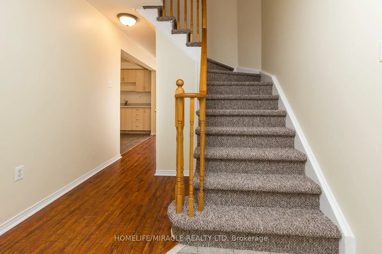 6, Sinclair, Brampton West, Brampton