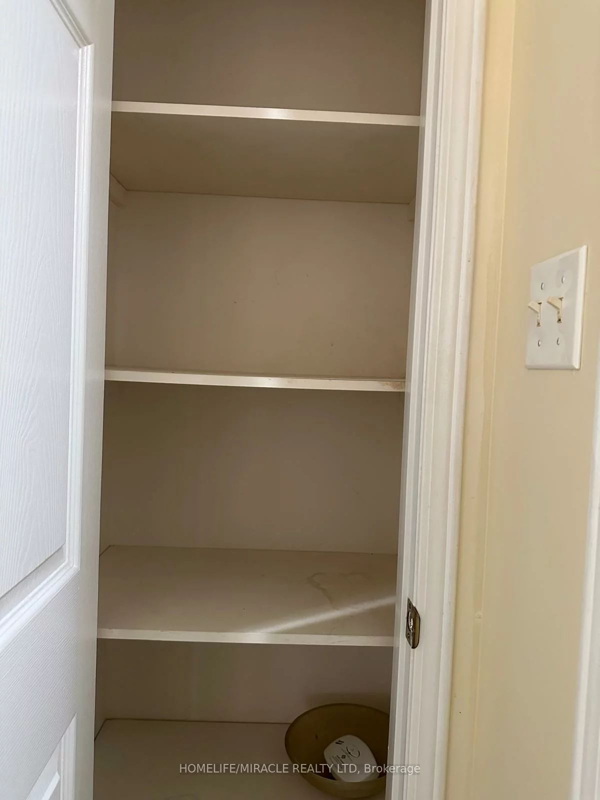 6, Sinclair, Brampton West, Brampton