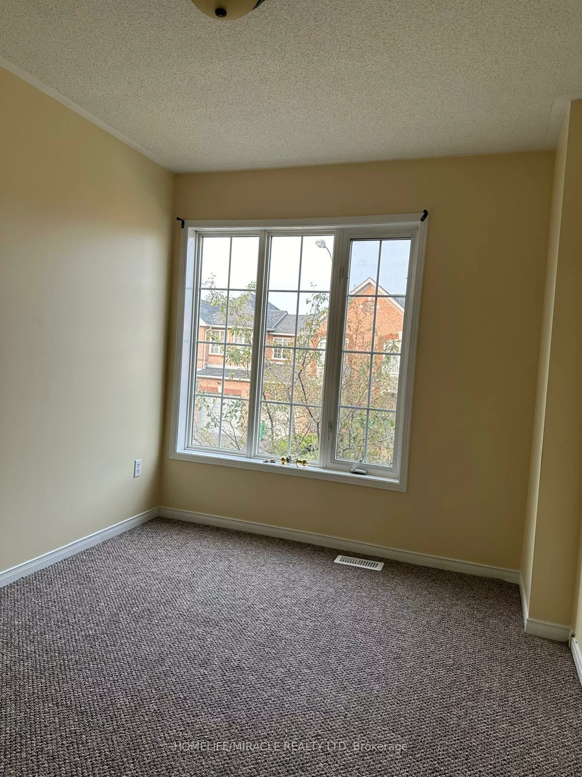 6, Sinclair, Brampton West, Brampton