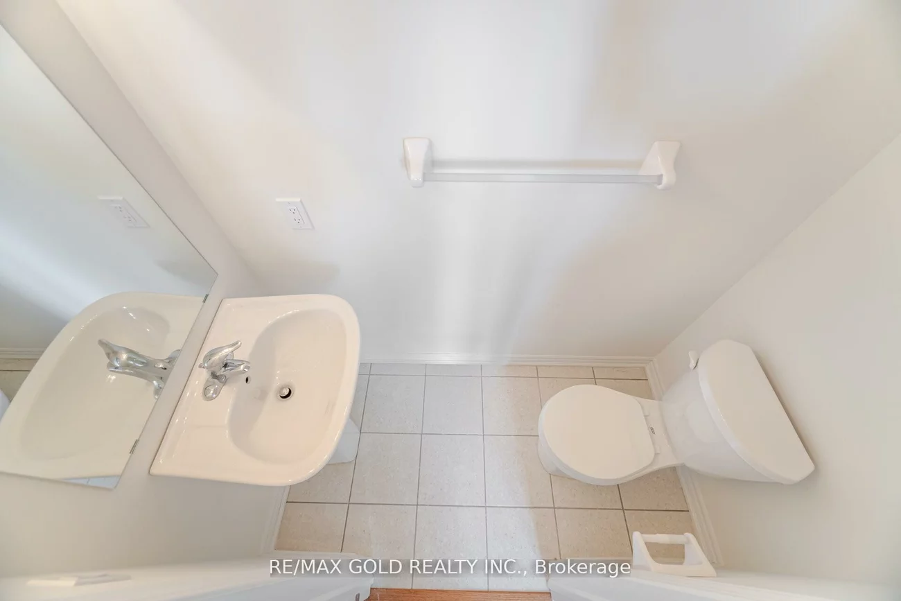 10, Halliford, Bram East, Brampton