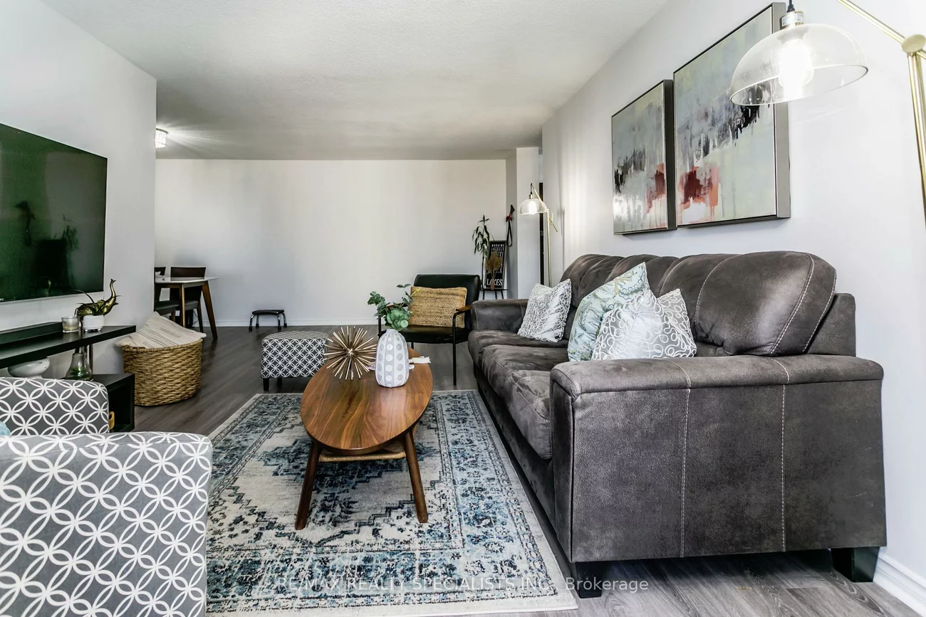 21, Knightsbridge, Queen Street Corridor, Brampton