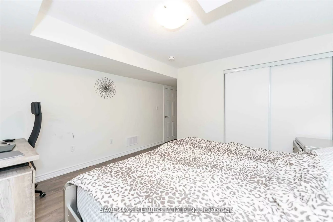 250, Lagerfeld, Northwest Brampton, Brampton