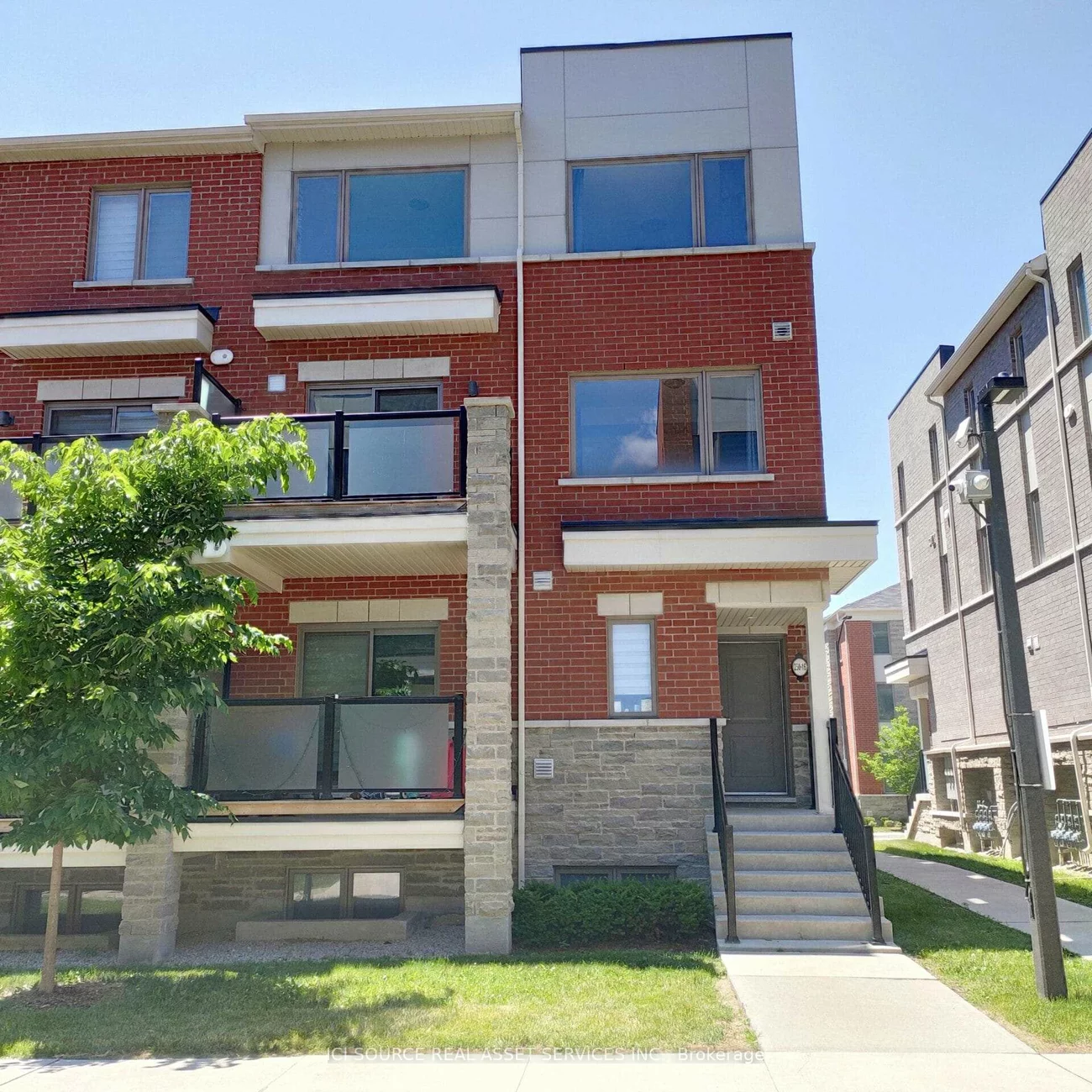 250, Lagerfeld, Northwest Brampton, Brampton