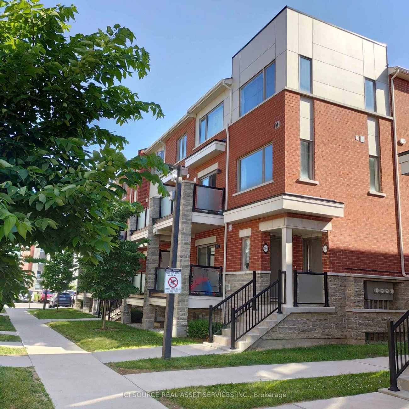 250, Lagerfeld, Northwest Brampton, Brampton