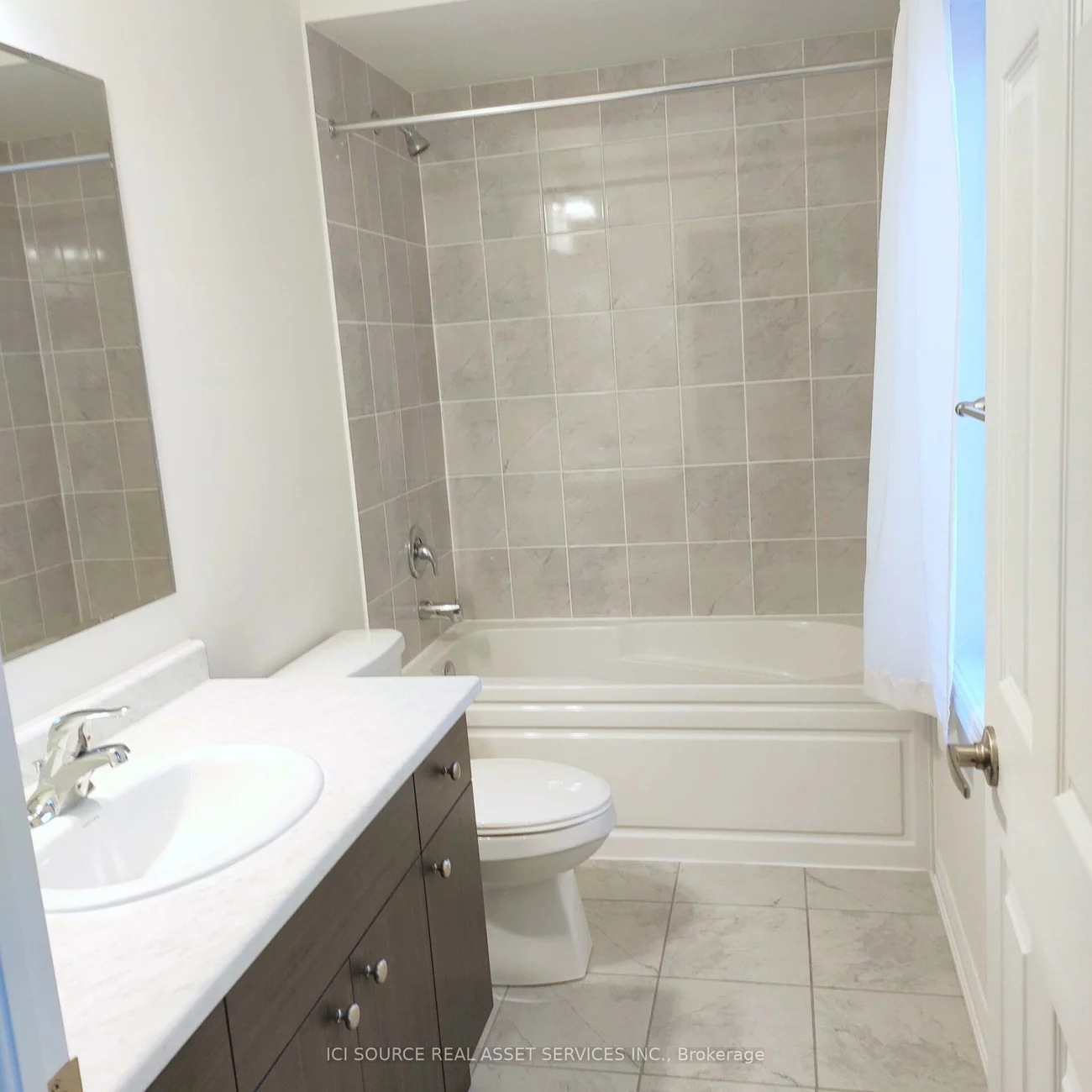 250, Lagerfeld, Northwest Brampton, Brampton