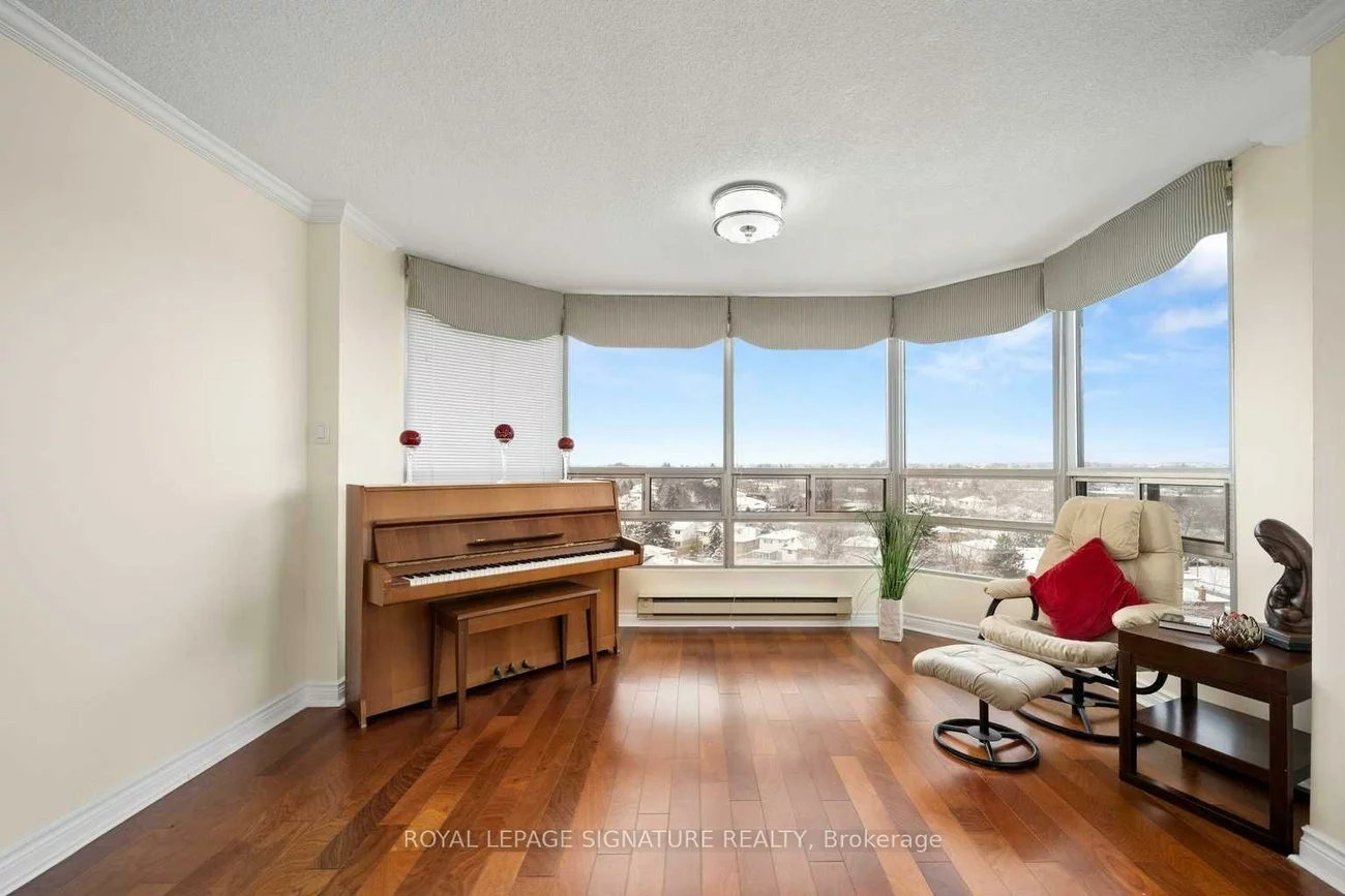 310, Mill, Brampton South, Brampton
