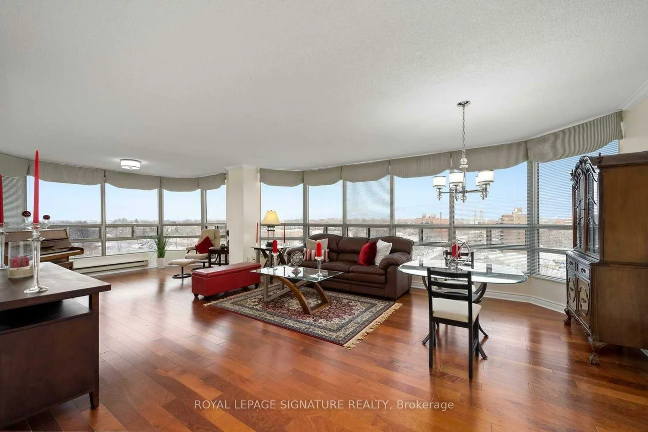 310, Mill, Brampton South, Brampton