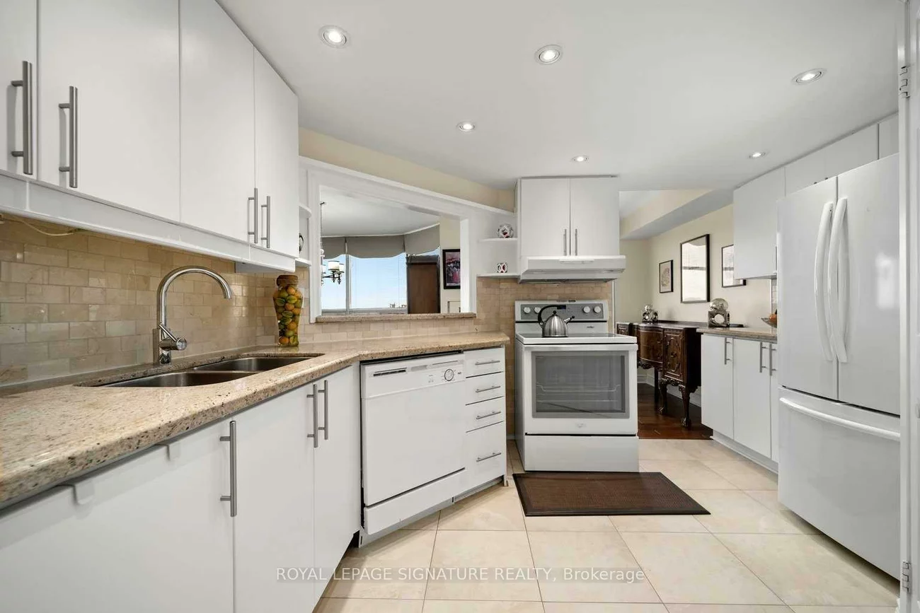 310, Mill, Brampton South, Brampton