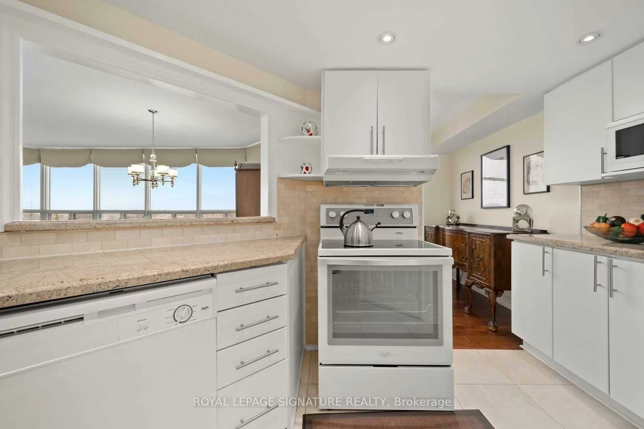 310, Mill, Brampton South, Brampton