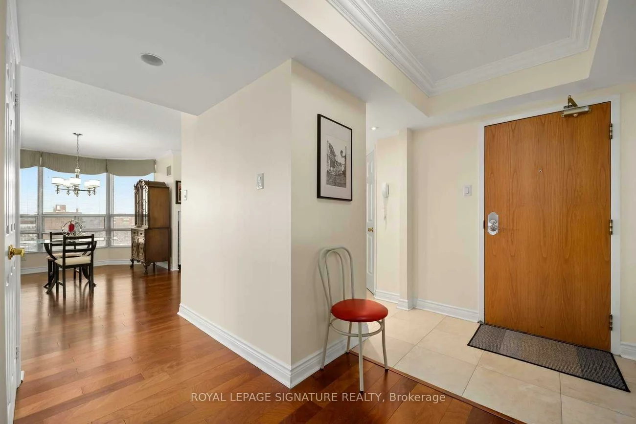 310, Mill, Brampton South, Brampton