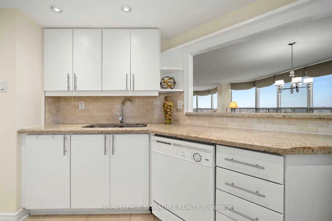 310, Mill, Brampton South, Brampton