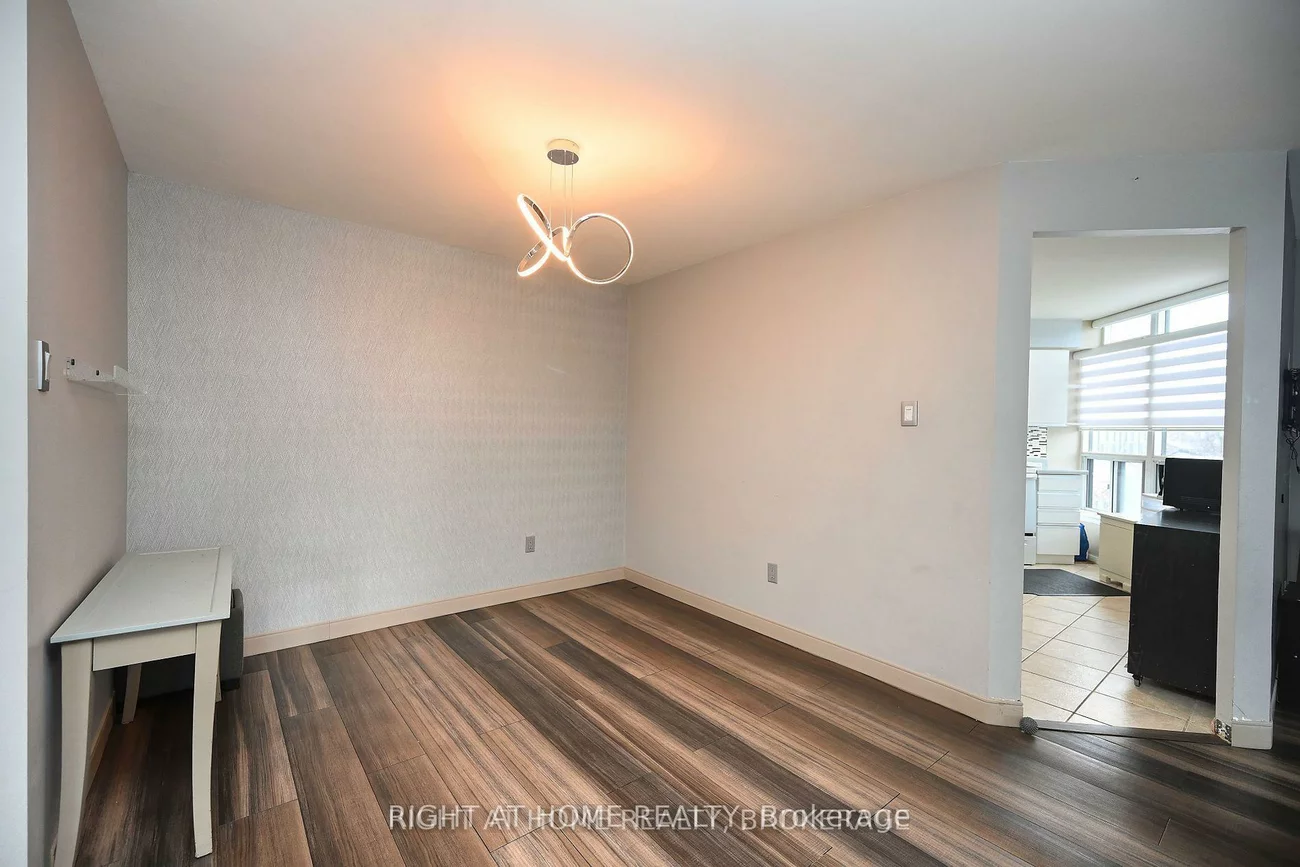10, Laurelcrest, Queen Street Corridor, Brampton