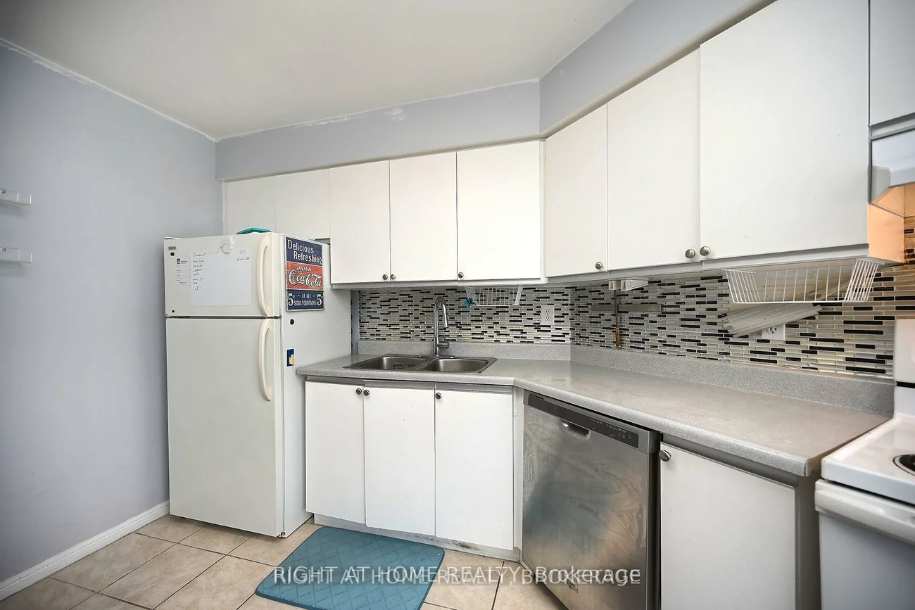 10, Laurelcrest, Queen Street Corridor, Brampton