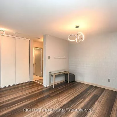 10, Laurelcrest, Queen Street Corridor, Brampton