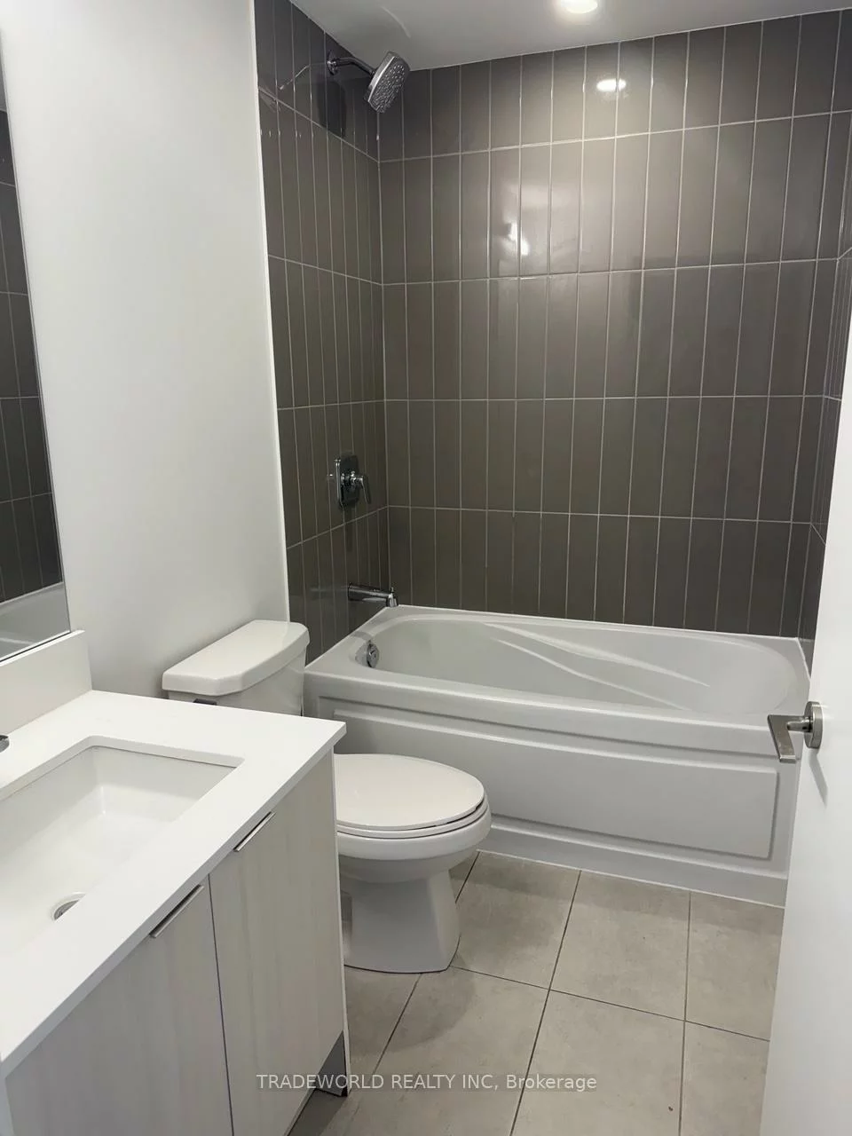 225, Malta, Fletcher's Creek South, Brampton