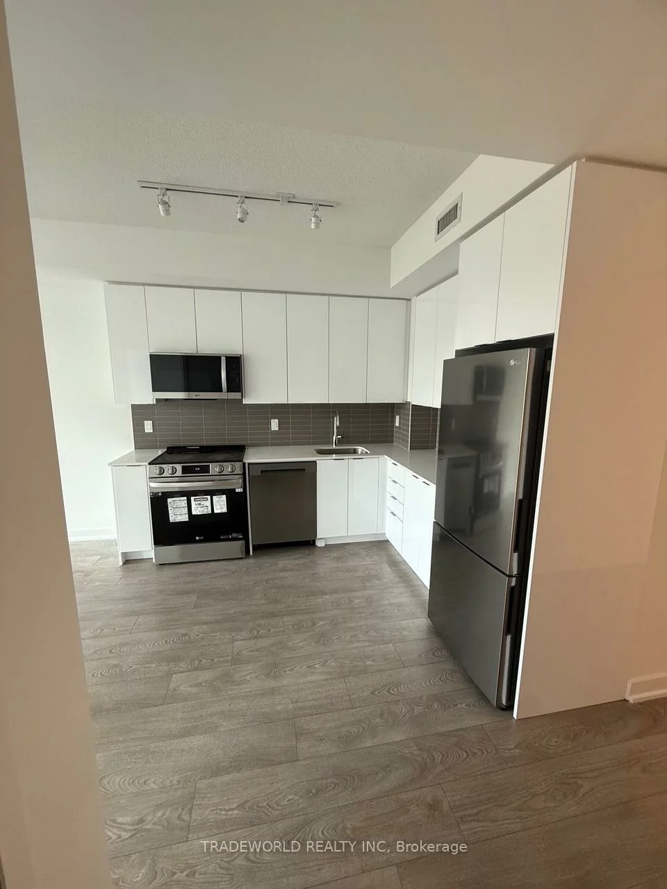 225, Malta, Fletcher's Creek South, Brampton