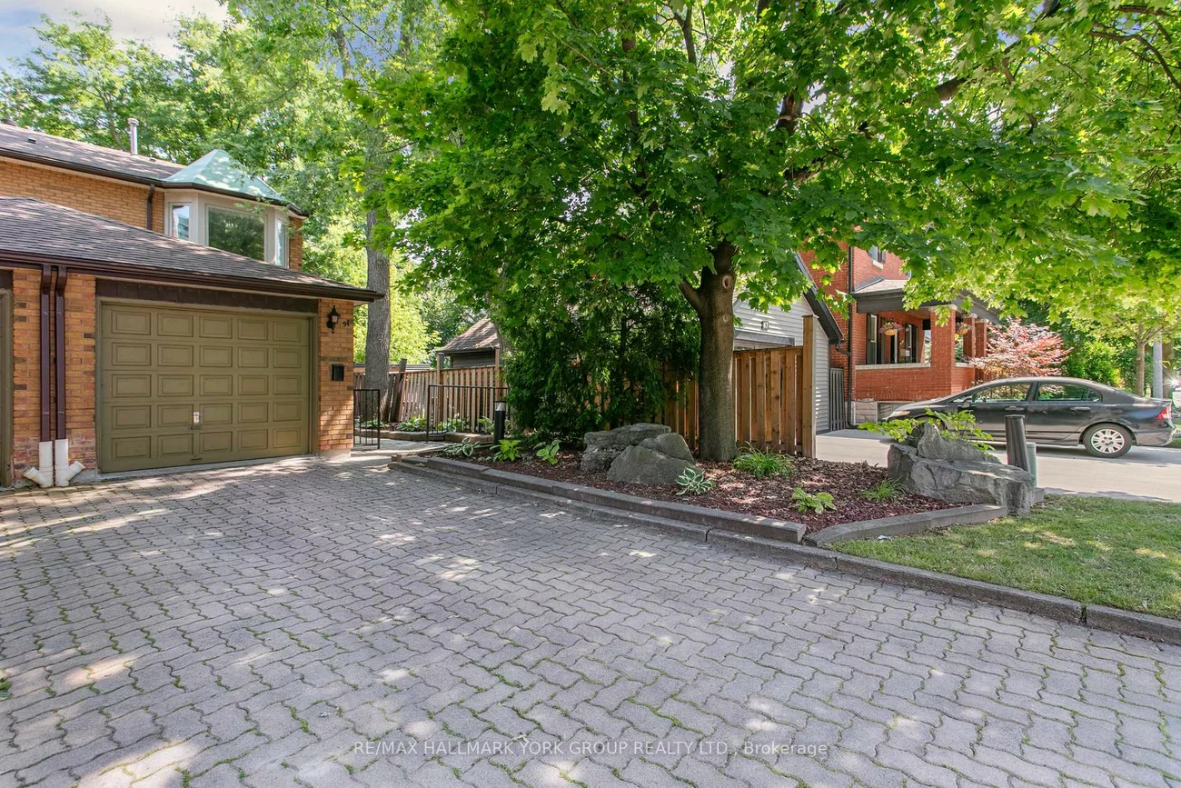 51, John, Downtown Brampton, Brampton