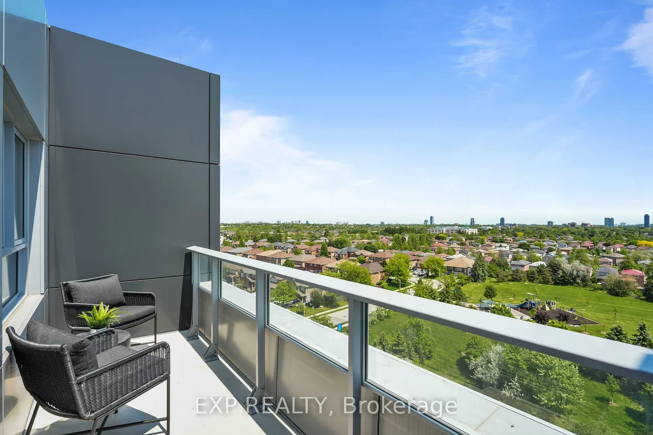 100, Manett, Brampton West, Brampton