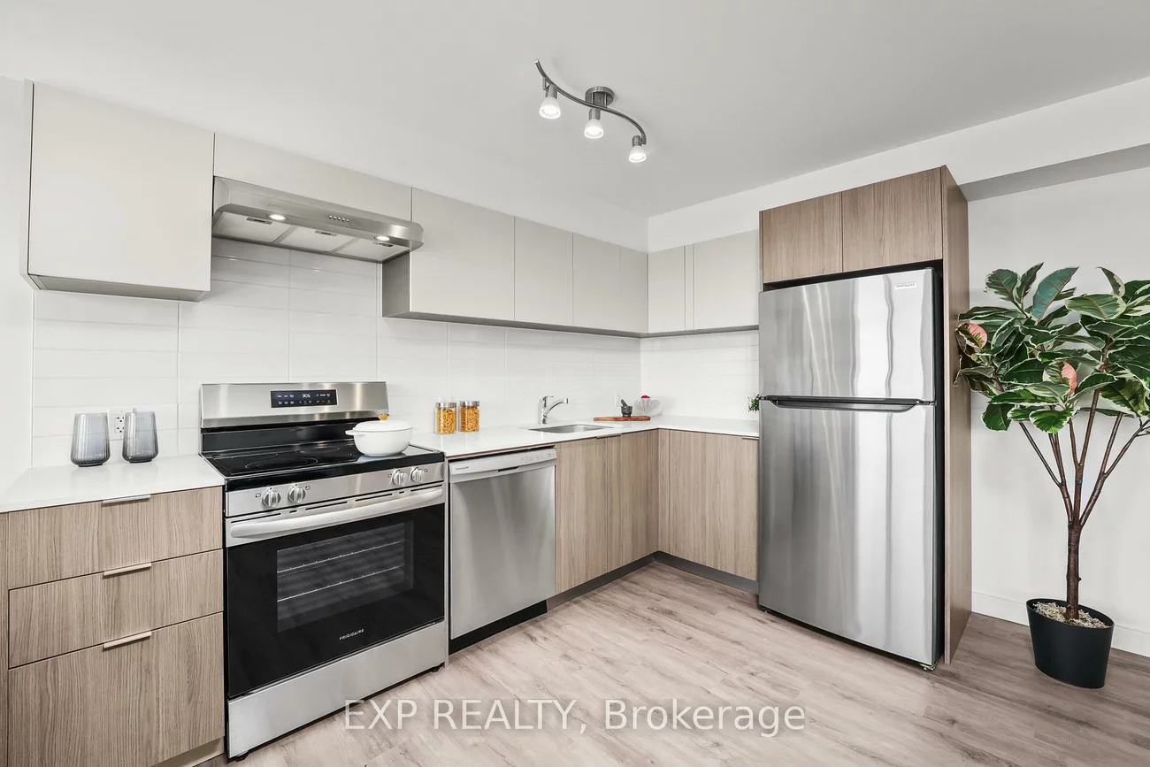 100, Manett, Brampton West, Brampton