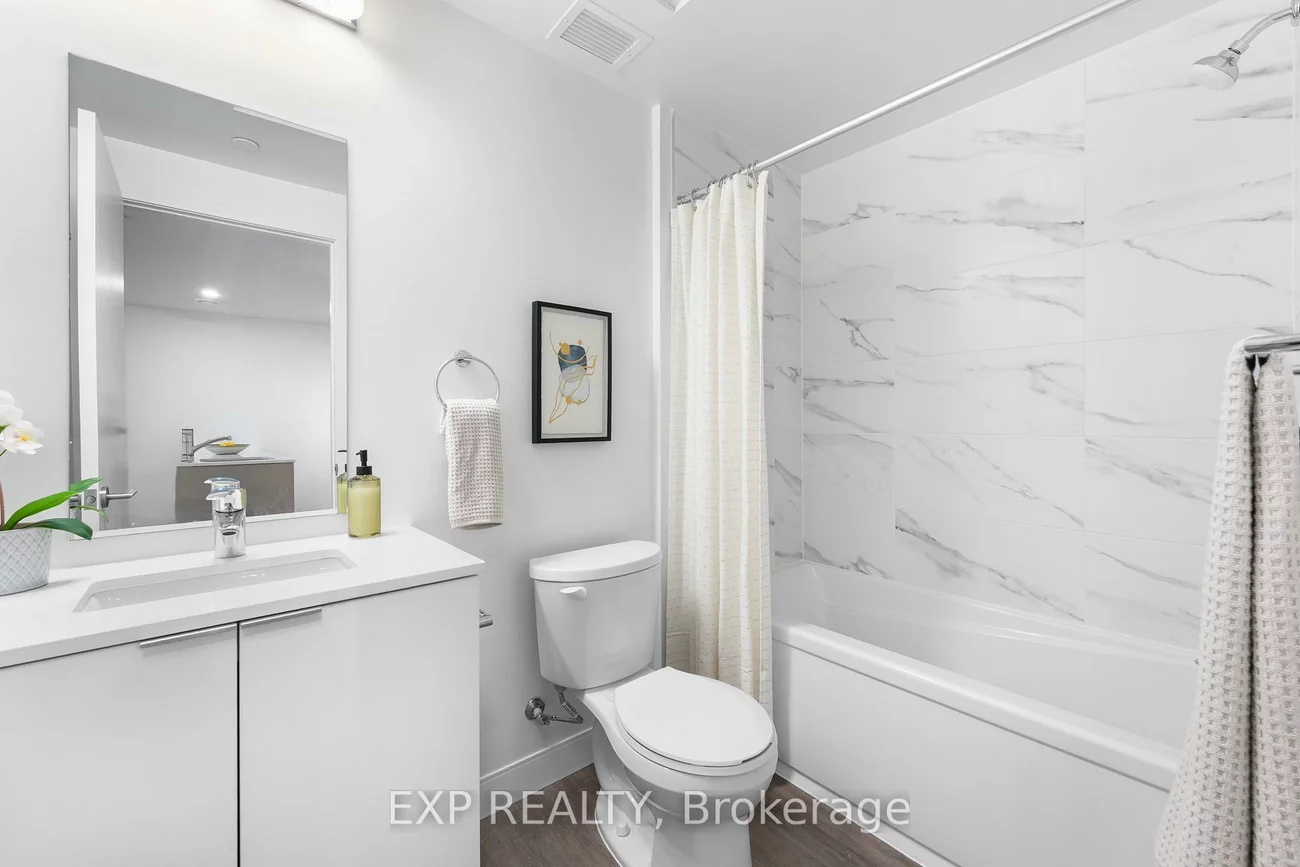 100, Manett, Brampton West, Brampton