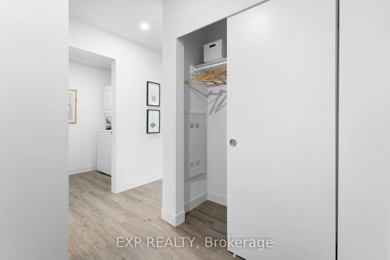 100, Manett, Brampton West, Brampton
