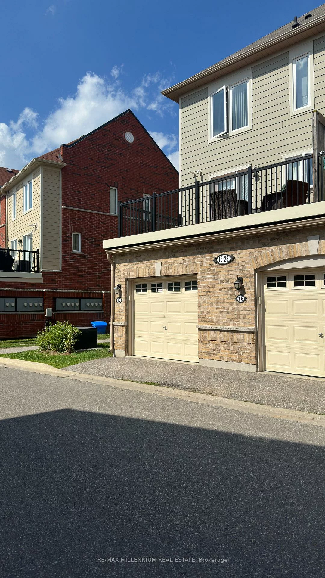 250, Sunny Meadow, Sandringham-Wellington, Brampton