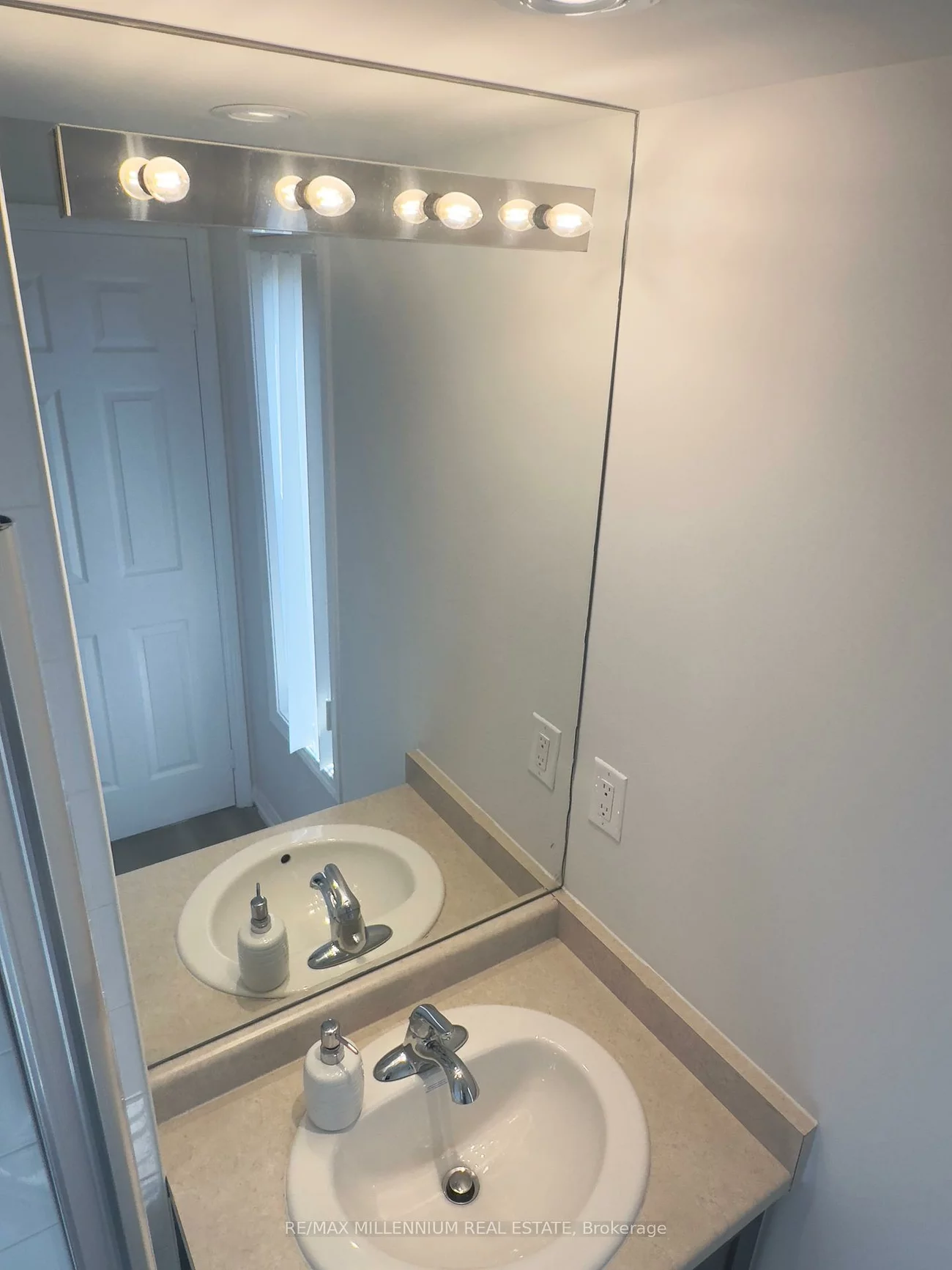 250, Sunny Meadow, Sandringham-Wellington, Brampton