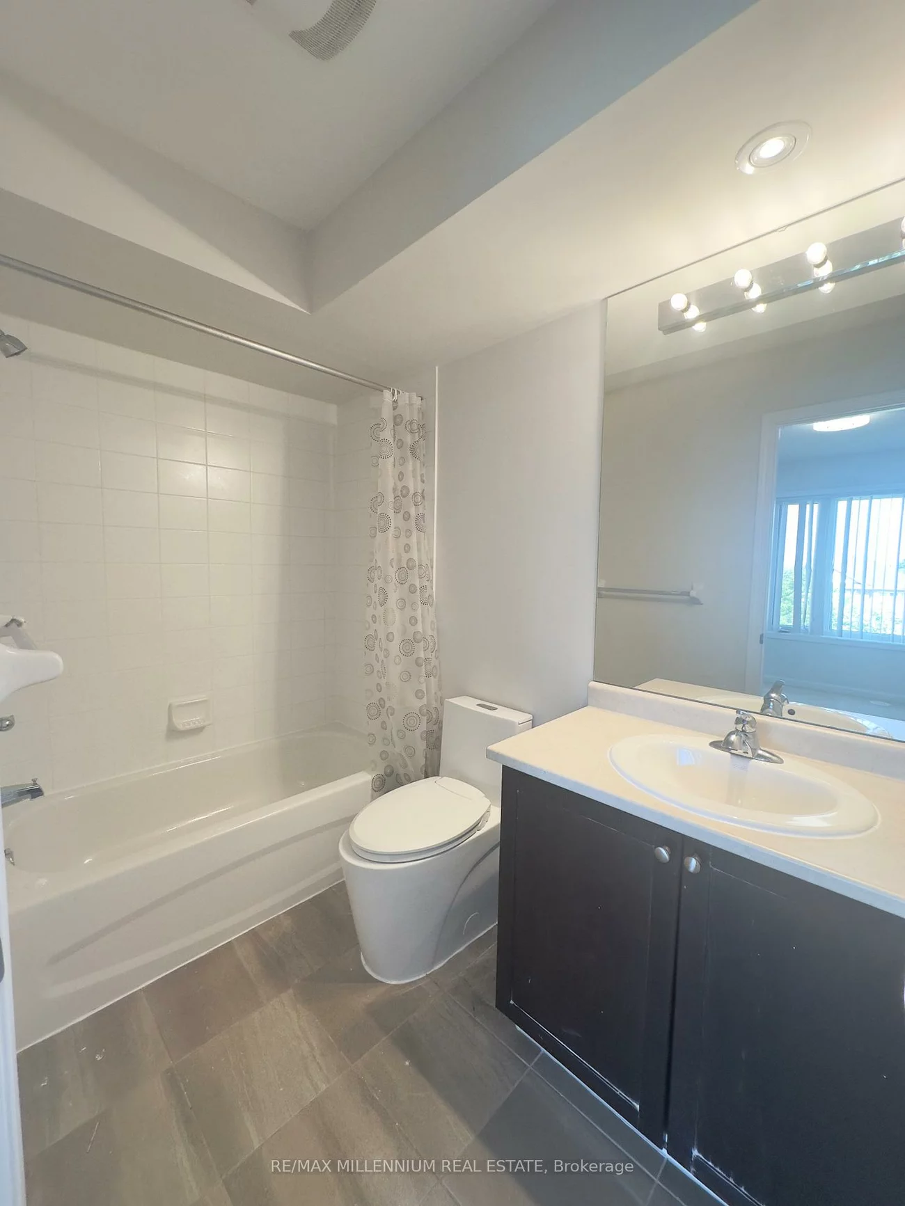 250, Sunny Meadow, Sandringham-Wellington, Brampton