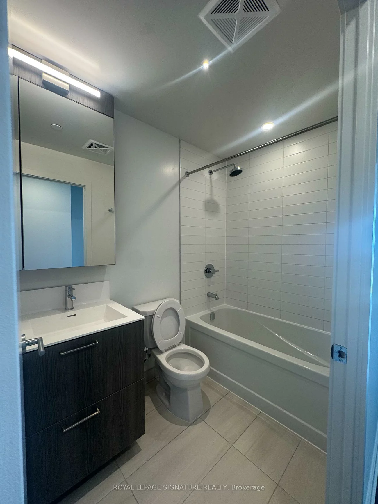 40, Lagerfeld, Northwest Brampton, Brampton