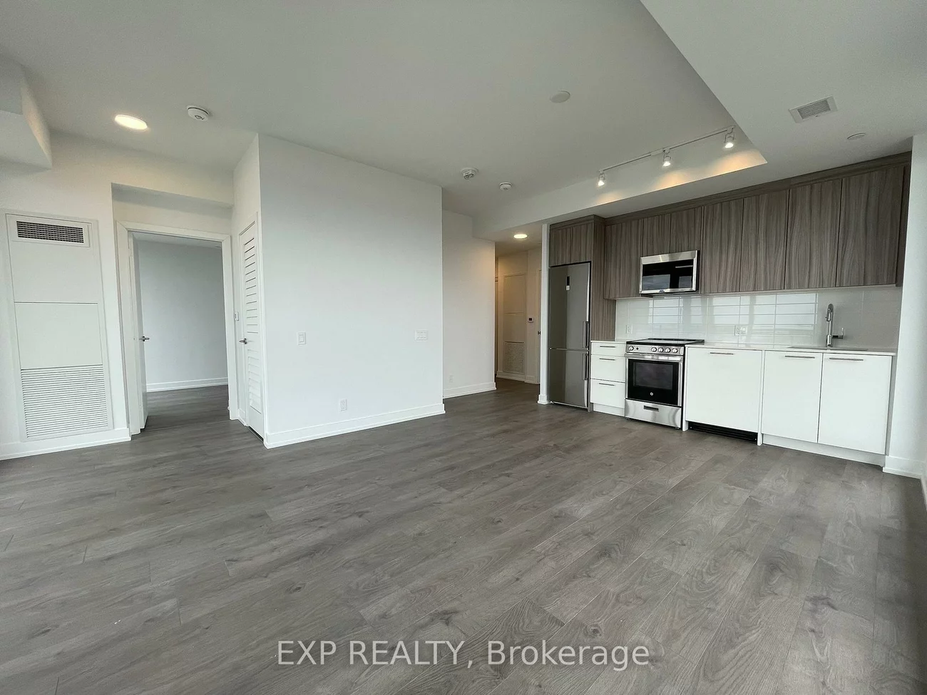 215, Veterans, Northwest Brampton, Brampton