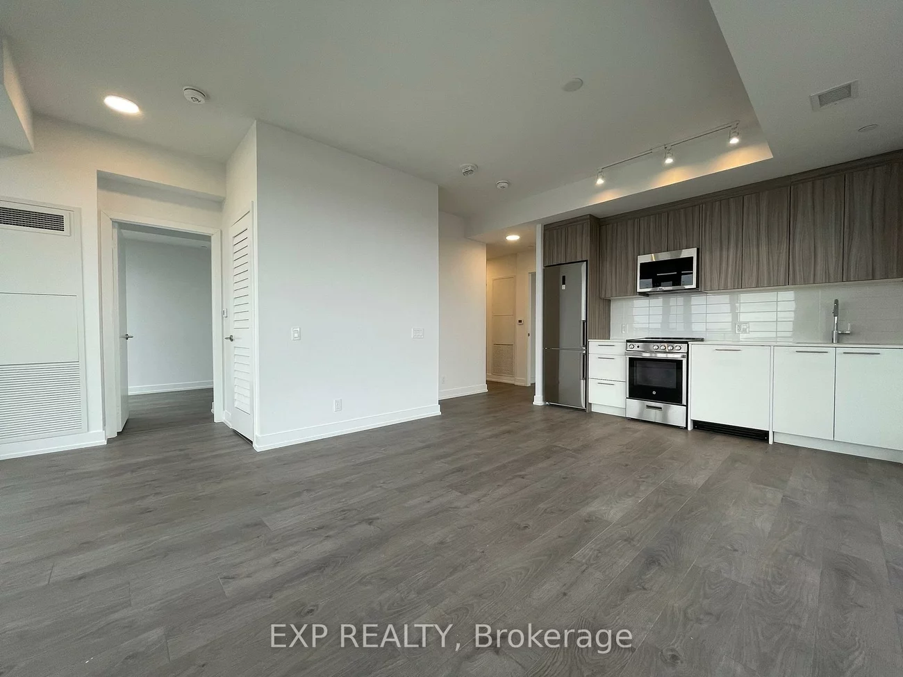 215, Veterans, Northwest Brampton, Brampton