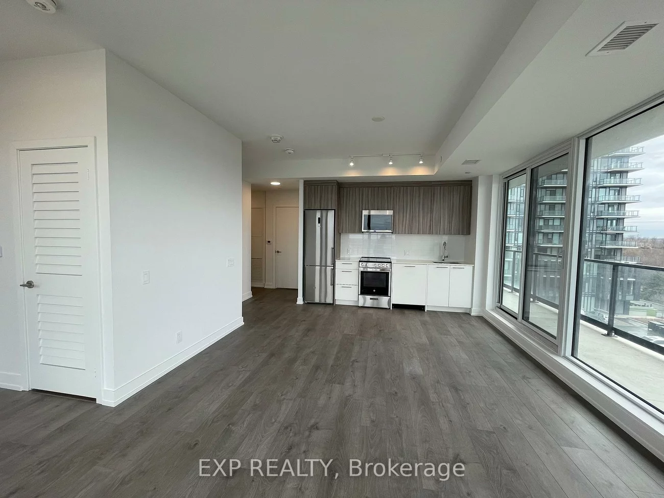 215, Veterans, Northwest Brampton, Brampton