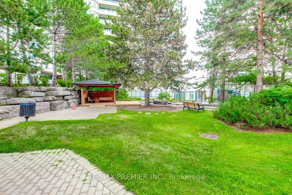 24, Hanover, Queen Street Corridor, Brampton