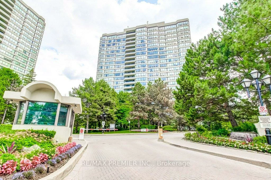 24, Hanover, Queen Street Corridor, Brampton