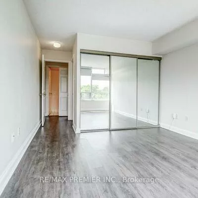 24, Hanover, Queen Street Corridor, Brampton