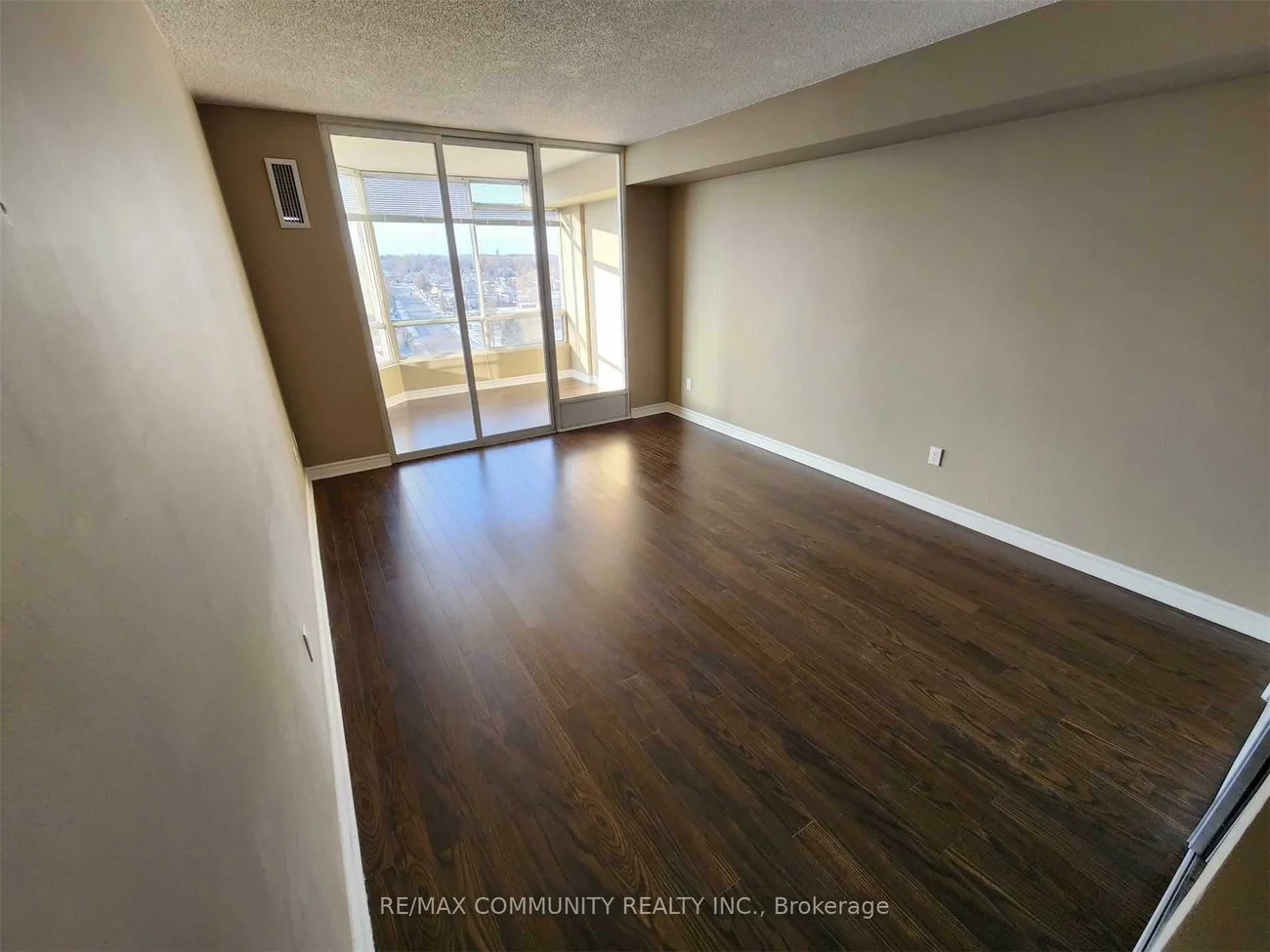 26, Hanover, Queen Street Corridor, Brampton