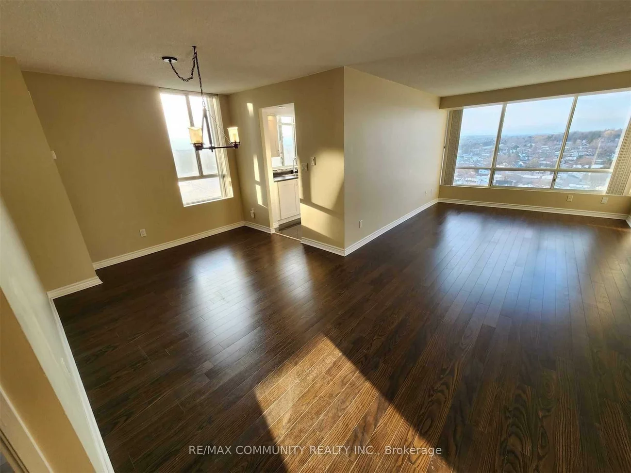 26, Hanover, Queen Street Corridor, Brampton
