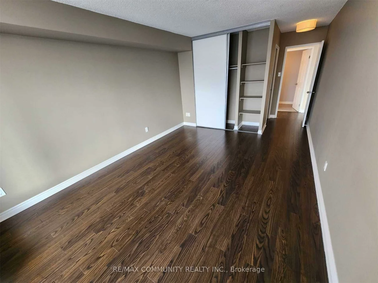 26, Hanover, Queen Street Corridor, Brampton