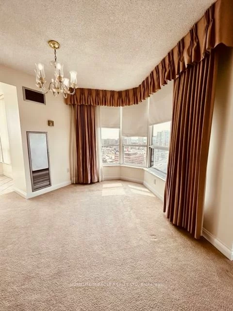 22, Hanover, Queen Street Corridor, Brampton