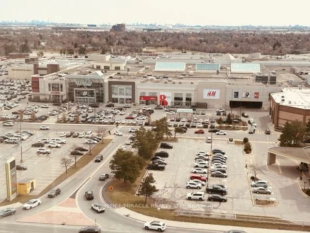 22, Hanover, Queen Street Corridor, Brampton