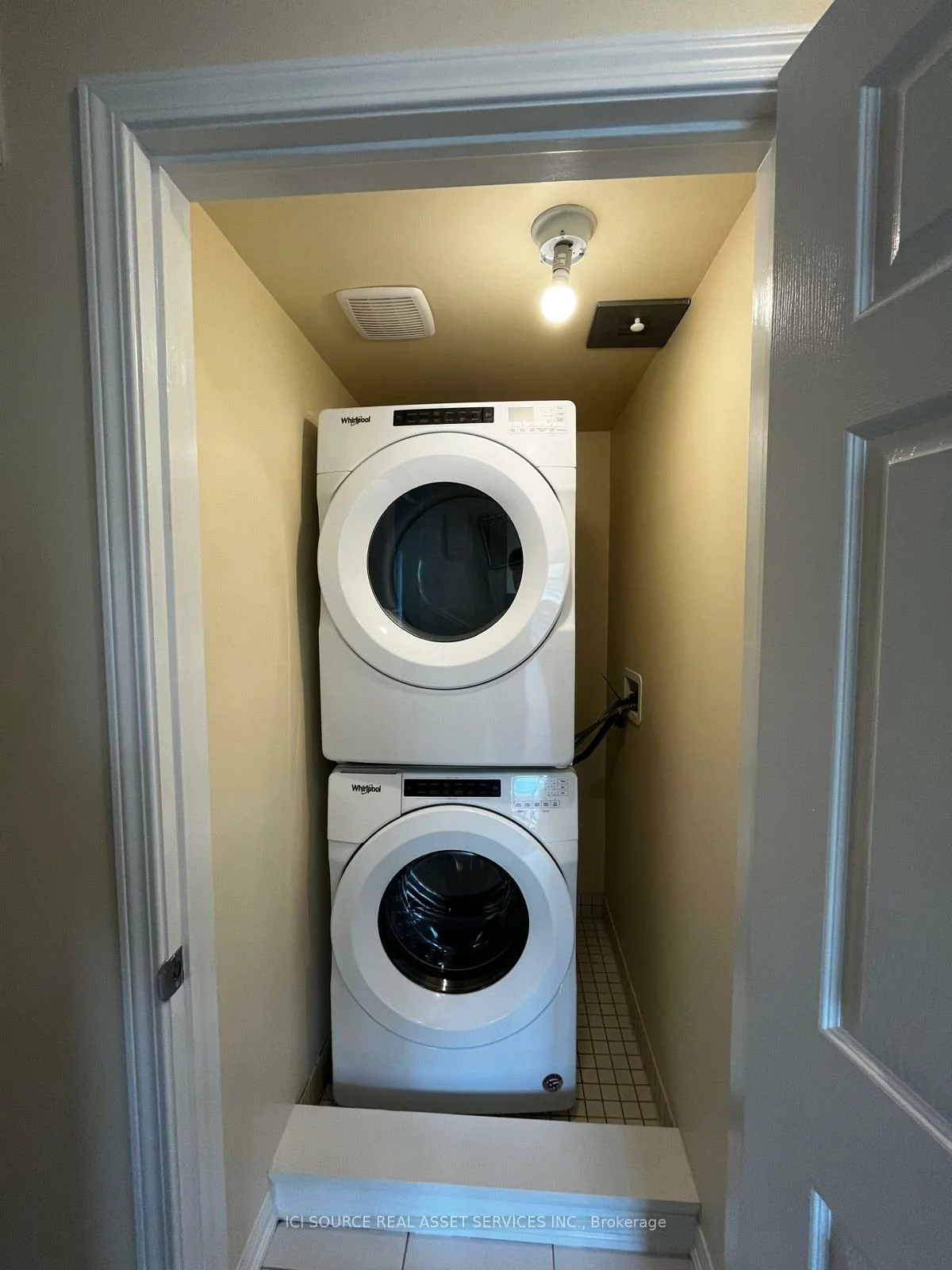250, Sunny Meadow, Sandringham-Wellington, Brampton