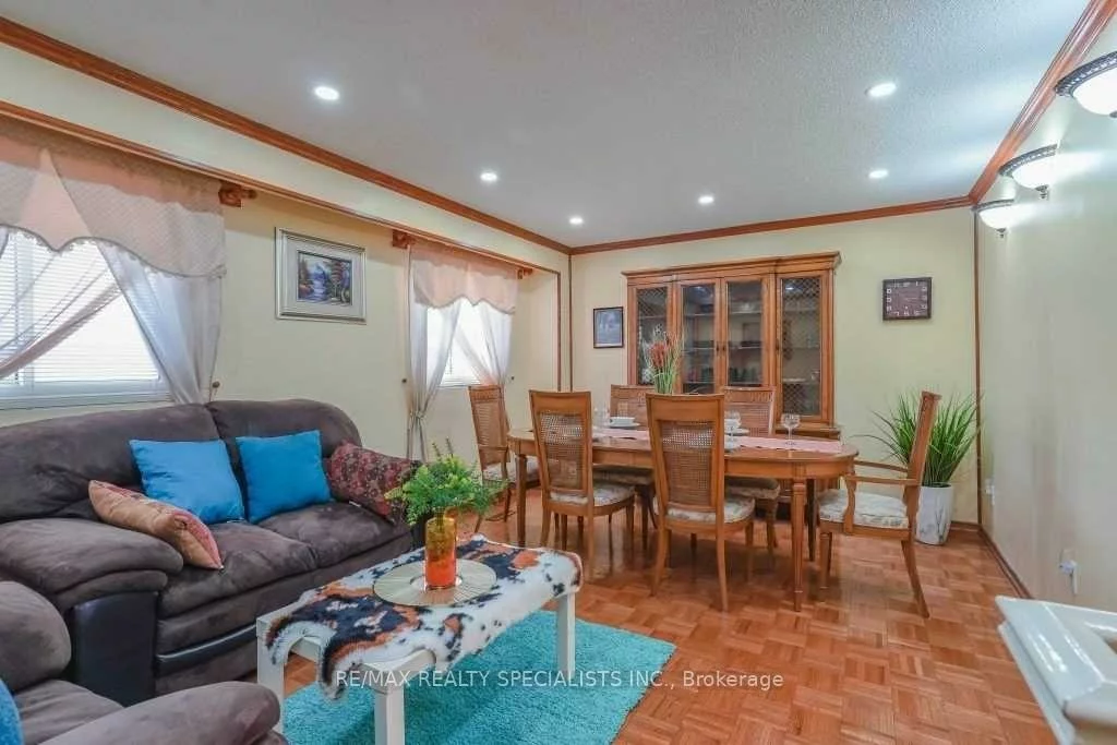 37, Carisbrooke, Central Park, Brampton