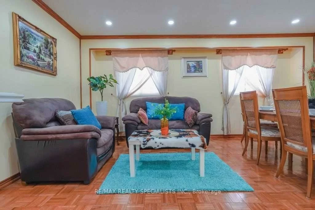 37, Carisbrooke, Central Park, Brampton