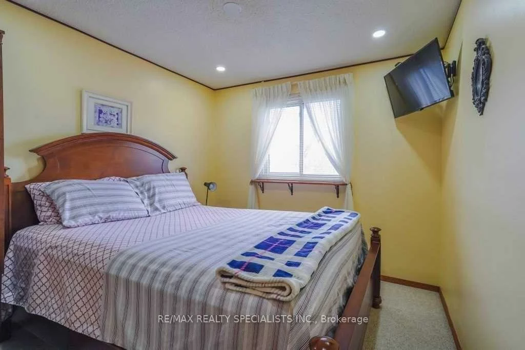 37, Carisbrooke, Central Park, Brampton