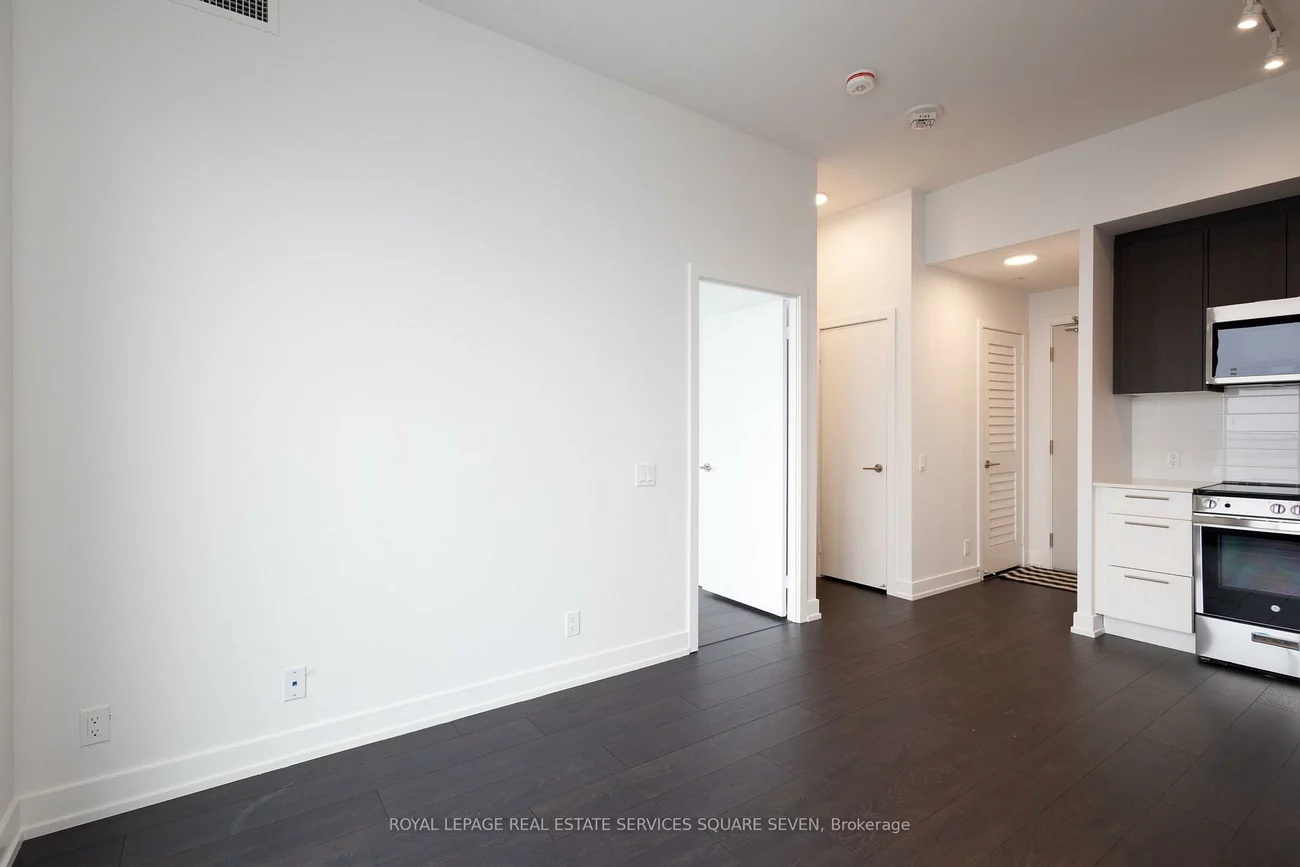 215, Veterans, Northwest Brampton, Brampton