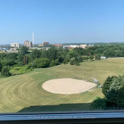 30, Malta, Fletcher's Creek South, Brampton
