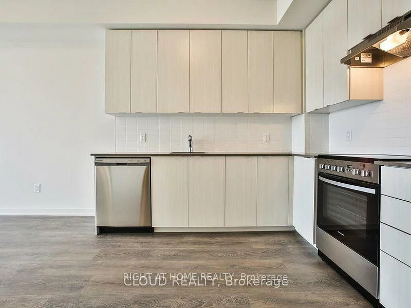 58, SKY HARBOUR, Bram West, Brampton