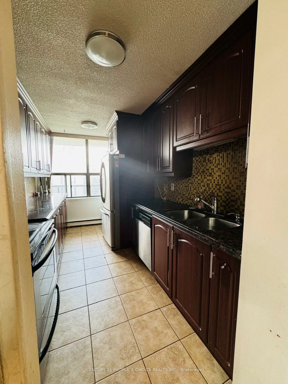 21, Knightsbridge, Queen Street Corridor, Brampton