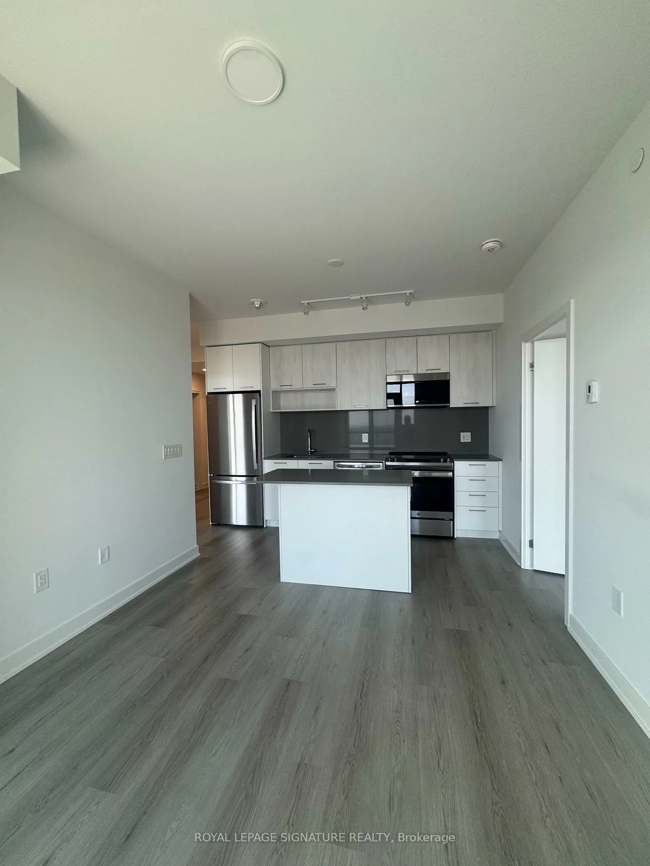 40, Lagerfeld, Northwest Brampton, Brampton