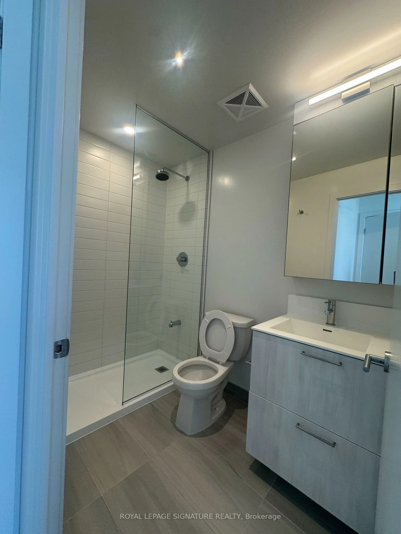 40, Lagerfeld, Northwest Brampton, Brampton